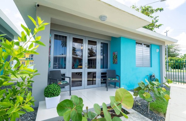 Pool | Surfing | Sunsets | Queen beds | Parking