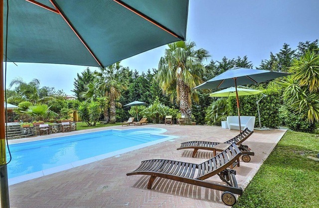 Casa Turchino C: un acogedor apartamento que forma parte de una villa situada en una zona tranquila.