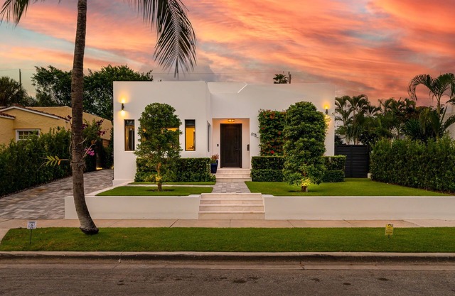 Casa Zenhaven - Designer Poolside Haven!