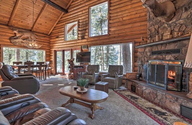 Cascade Cabin w/ Mountain View & River Access