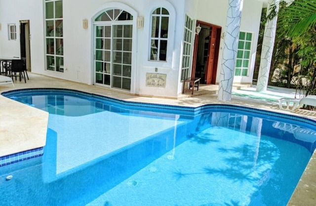 Castillos Segundo Playacar for 16 guests