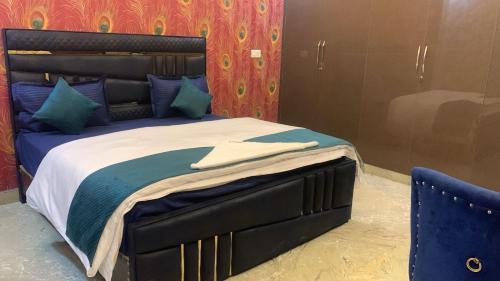 Castle Inn Serviced Apartment Near Yashobhoomi