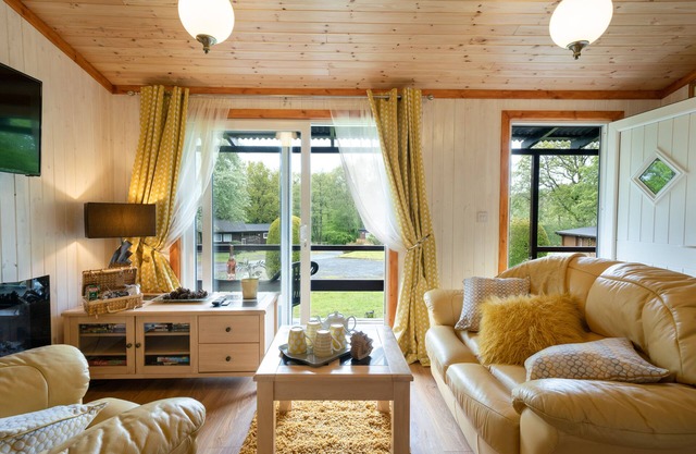 Catkin Lodge ubicado en un hermoso parque de vacaciones Woodland de 24 acres