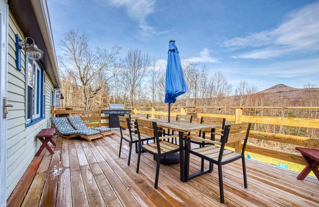 Catskills Cottage w/ Deck, 7 Mi to Hunter Mtn