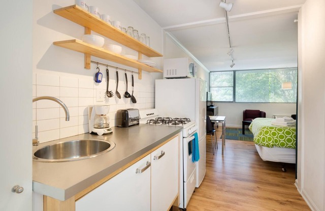 CCI Great Value Serviced Studio in Quiet Neighborhood
