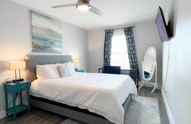 Central 1BDR+RemoteWork+Extended Stay+Pets OK