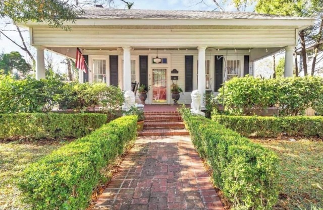 Central 3BR Stay | Pet-Friendly Comfort