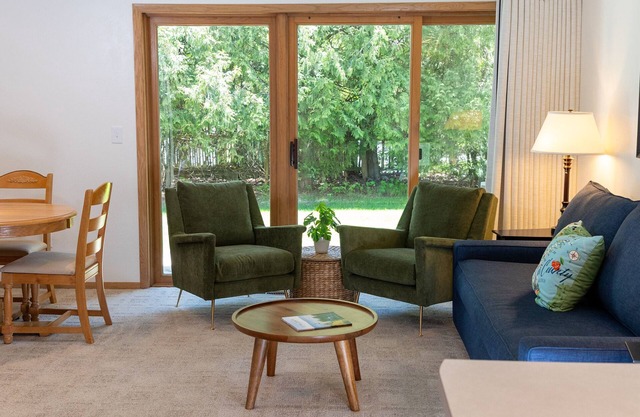 *Central Fish Creek* - Near Peninsula State Park and Shopping!