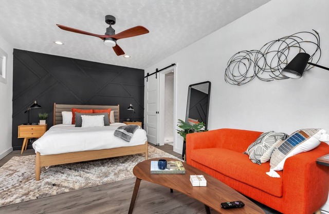 Central HSV Mid Century Modern Apartment - Downtown/Medical District