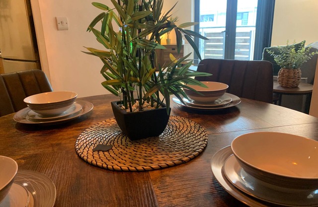 Central Liverpool Apartment-sleeps 6-free Parking