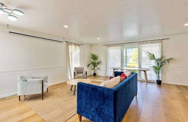 Central Location in Ogden, Private Room & Bath!