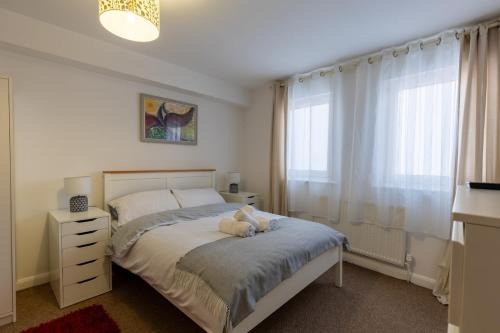 Central Luton Ground Floor Flat Sleeps 4