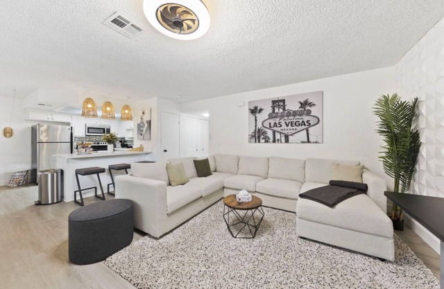 Hidden Jewel Near Summerlin