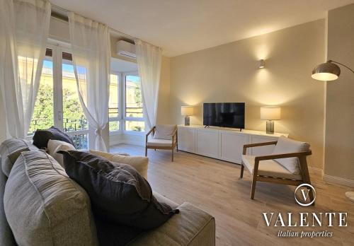 Central panoramic apartment