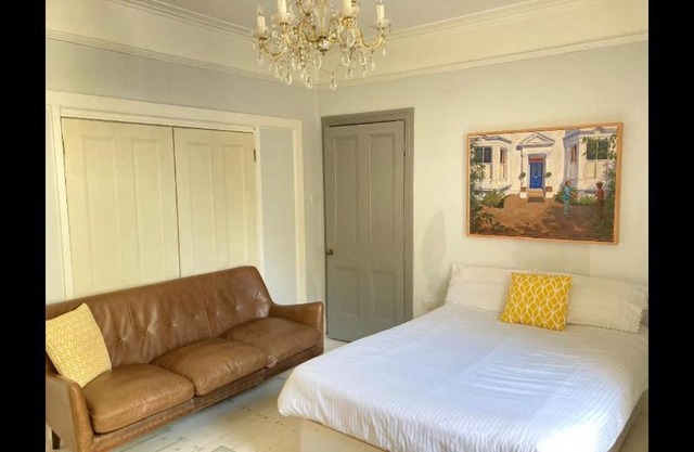 Central Truro! Large Double Room In Victorian Property