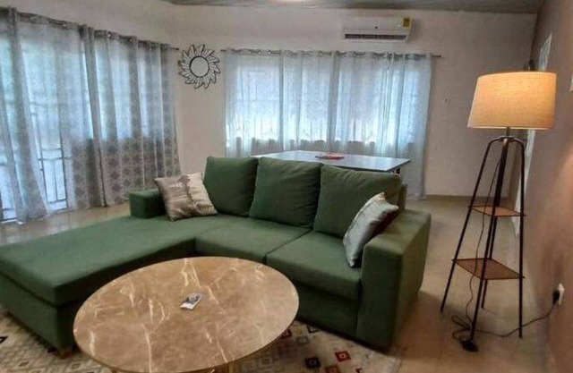 Centrally Located 2-bedroom apartment at Asylum Down -Accra with WiFi, AC.