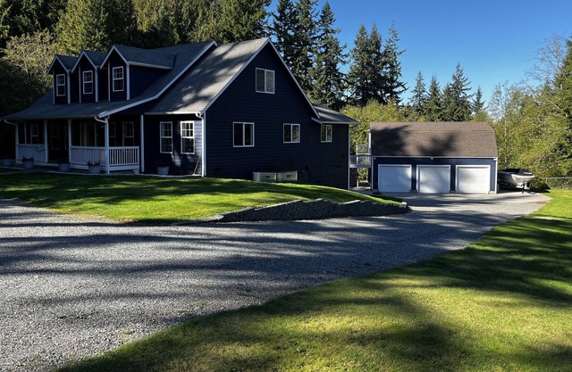 Centrally located, newly renovated, private, cozy suite