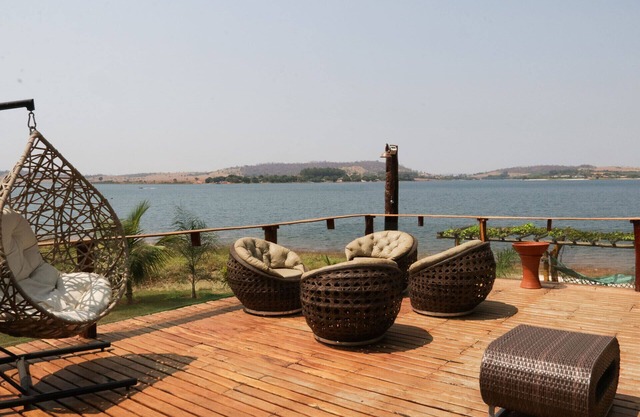 Chalé com vista e acesso ao Rio Grande - MG