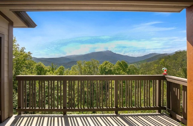 Chalakee Lodge CB-3: Cerca de las atracciones de High Country, Resort cerrado, Piscinas, Salas de fitness, Pesca, Ascensor, Vista a la montaña, Lujo