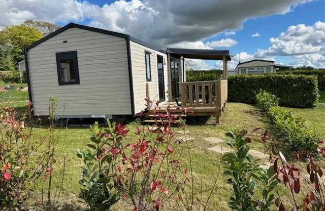 Chalet 3 étoiles - Piscine - ccbaeeh