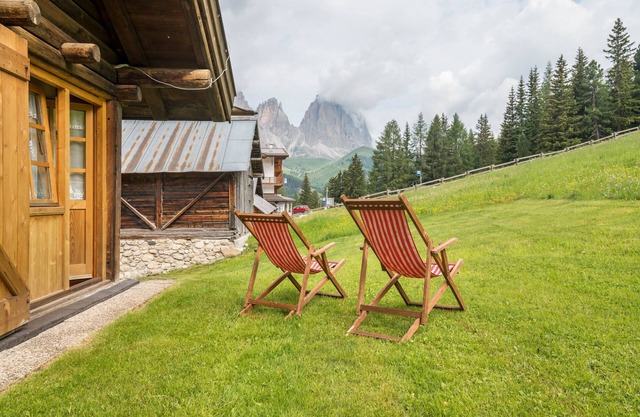 Chalet 'Baita Pecol' con vistas a la montaña, balcón y Wi-Fi