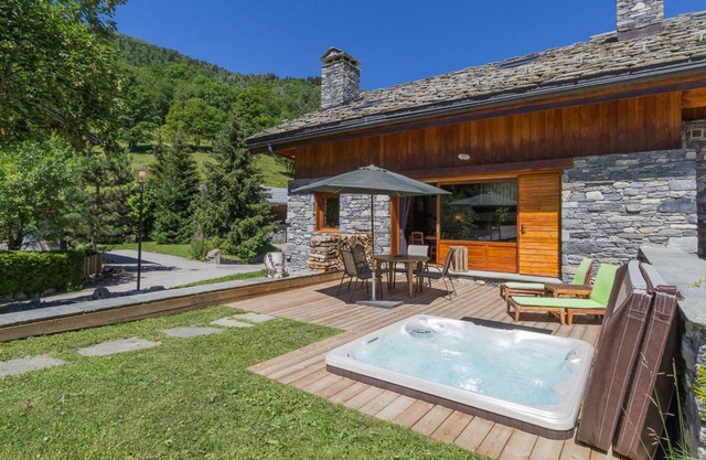 Chalet 'Duhoux' con vistas a la montaña, terraza privada y Wi-Fi