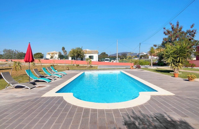 Chalet "Mobile Home 2 - Olhão" con vistas a la montaña, piscina compartida y aire acondicionado