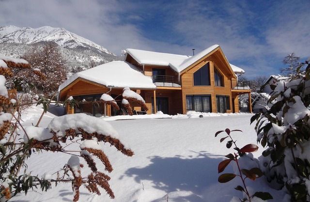 CHALET PAULANTOINE con PISCINA Y ÁREA DE BALNEOTERAPIA