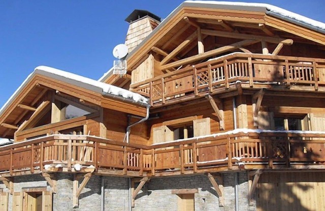 Chalet charmant proche de la navette, avec cheminée et Wi-Fi Gratuit!