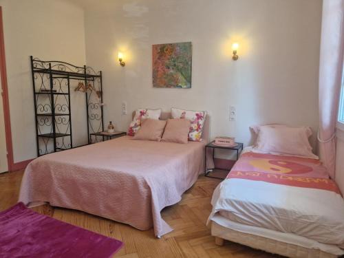 Chambre 5 Rose - WIFI - Proche gare