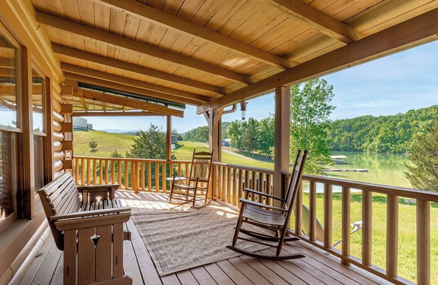 532chapelcvsvncb - Chapel Cove