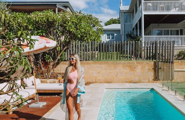 Character cottage at the front, pool house at the back! Free WIFI and parking.