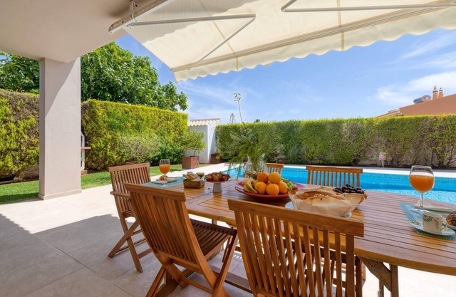 Casa de carácter con piscina privada idealmente situada - Alvor