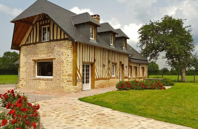 Casa tradicional con jardín, animales permitidos, WIFI y equipamiento todo incluido