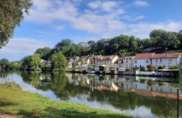 Charming 1-Bed Studio in Saint-Pierre-les-Nemours