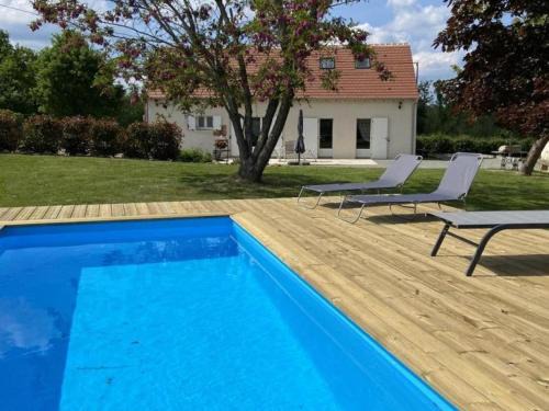 Charmant gîte avec piscine à Haut-Bocage - FR-1-489-516