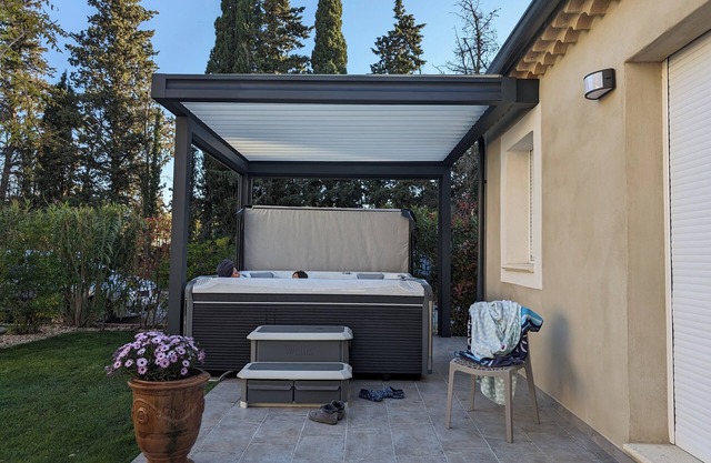 Charmant Studio de 22 m² Avec Terrasse de 13 m² et spa Spacieux Sous Pergola
