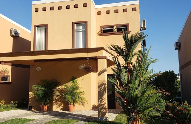 Charming 3-bedroom villa in lovely Los Delfines Golf and Country Club