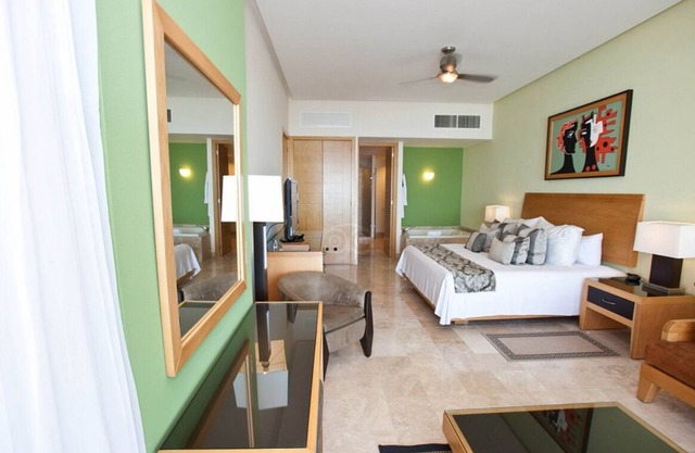 Charming 1-bedroom Studio with fitness room and AC in Nuevo Vallarta