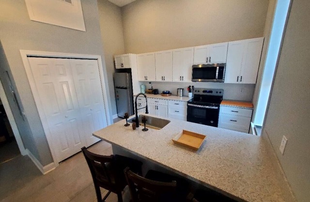 Charming 1-bedroom apartment in welcoming Danville with AC, WiFi