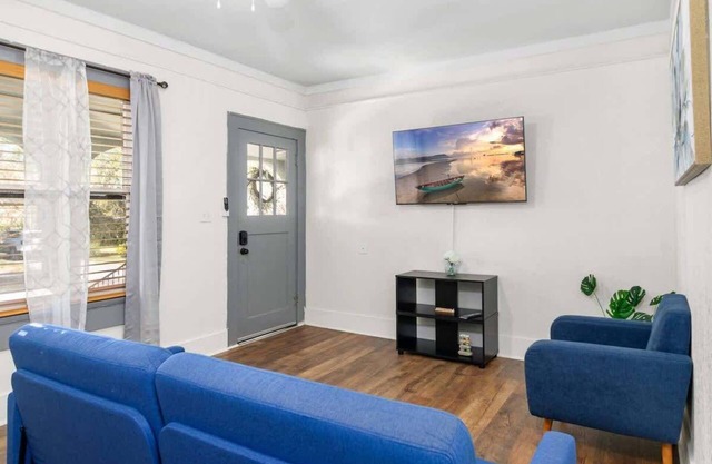 🏡 Charming 1-Bedroom Home in Lakeland