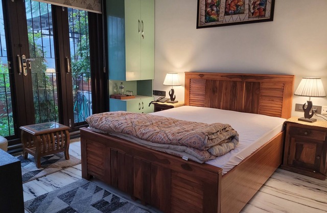 Charming 1-bedroom in a villa with WiFi, AC in fabulous Noida