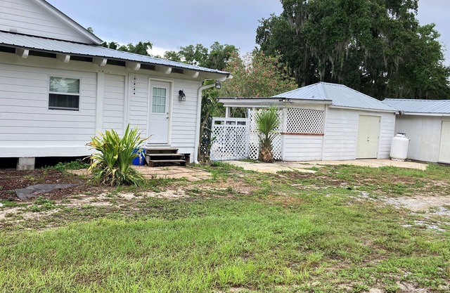 Charming 1-bedroom mother-in-law suite w/ full kitchen in delightful Apopka