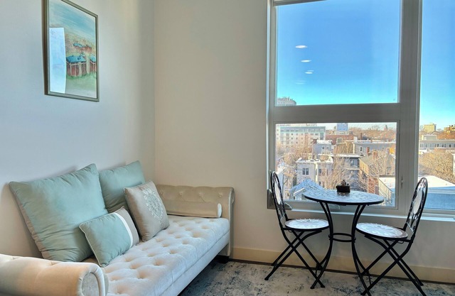 Charming 1B1B studio near Harvard and MIT with beautiful views