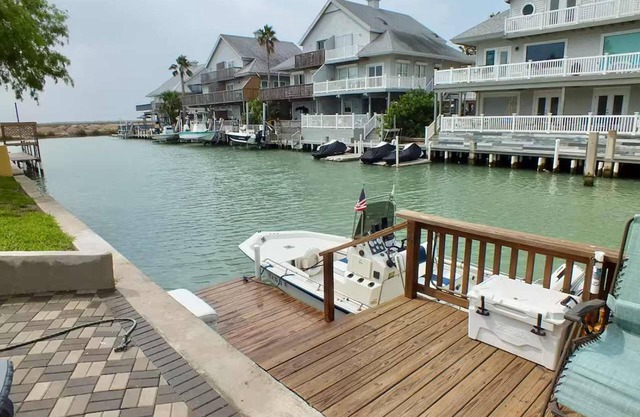 Charming 1BR Getaway in Long Island Village Resort