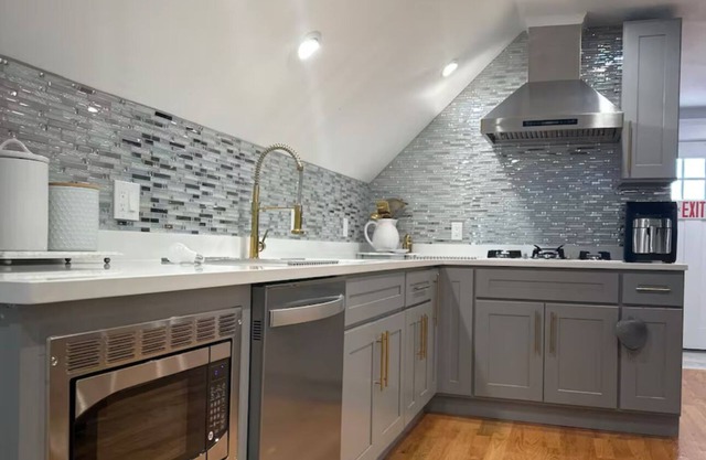 Charming 2-bedroom apartment with AC, WiFi in marvelous Boston, close downtown