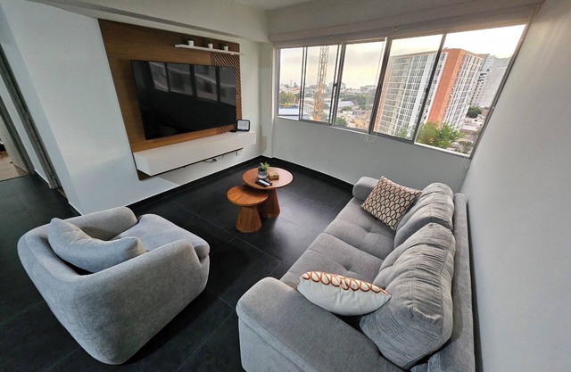 Charming 2-bedroom condo in beautiful Barranco with WiFi
