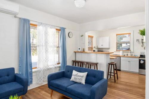 Charming 2-Bedroom Home Lakeland