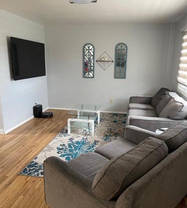 Charming 2-Bedroom House for a Peaceful Getaway