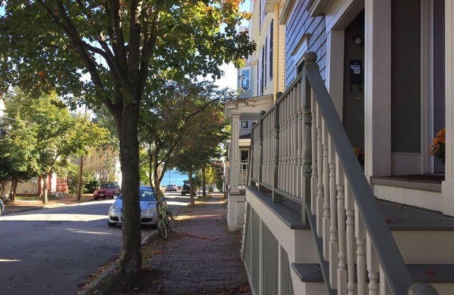 Encantadores escalones de 2 dormitorios del paseo marítimo del este